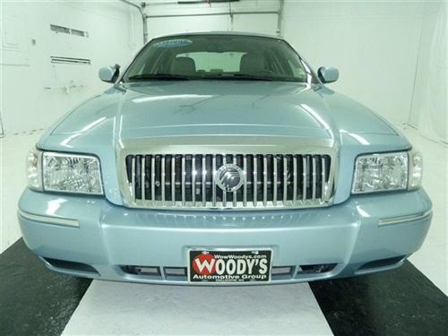 Mercury Grand Marquis 2009 photo 2