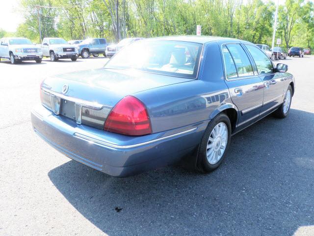 Mercury Grand Marquis 2009 photo 2