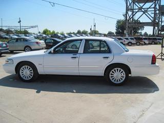 Mercury Grand Marquis 2009 photo 2