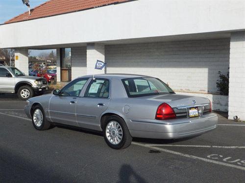 Mercury Grand Marquis 2009 photo 2