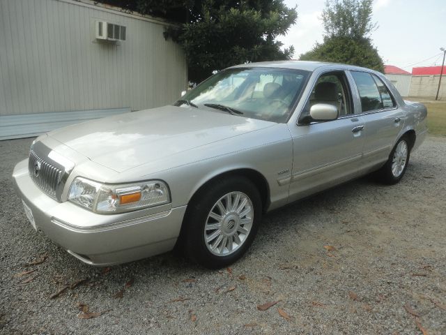 Mercury Grand Marquis 2009 photo 2