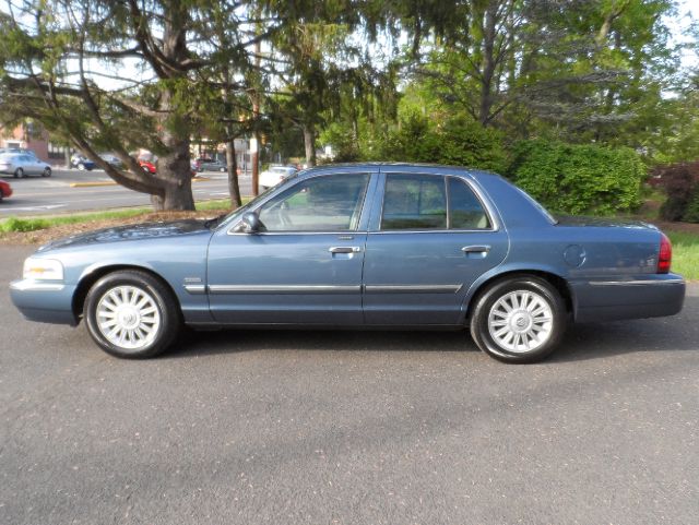 Mercury Grand Marquis 2010 photo 3