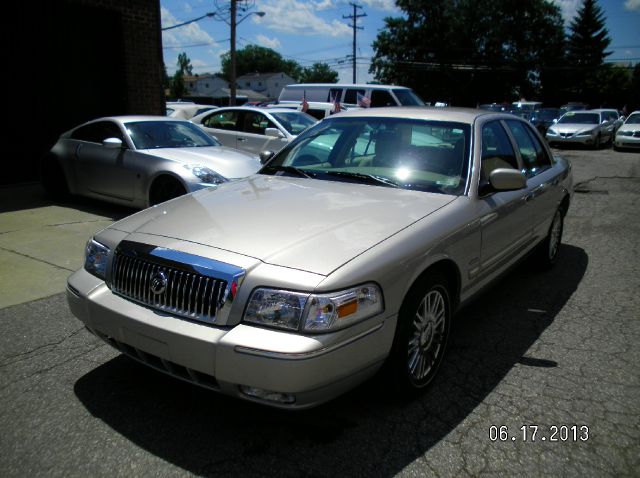 Mercury Grand Marquis 2010 photo 3