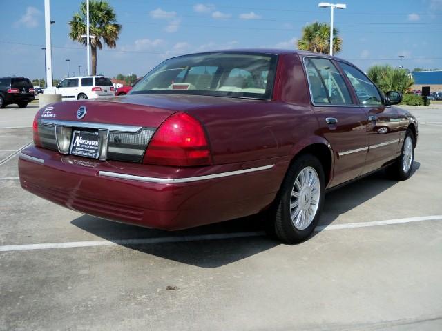 Mercury Grand Marquis 2010 photo 3