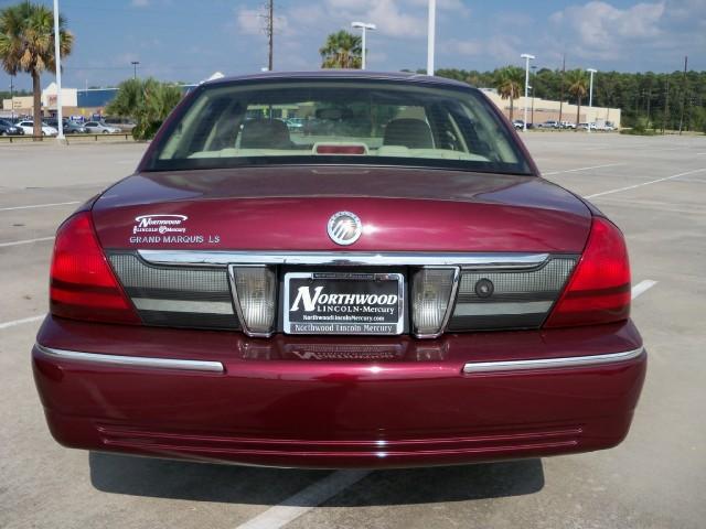 Mercury Grand Marquis 2010 photo 4