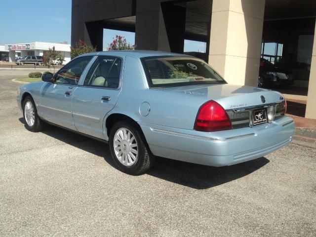 Mercury Grand Marquis 2010 photo 1