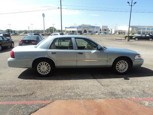 Mercury Grand Marquis 2010 photo 4