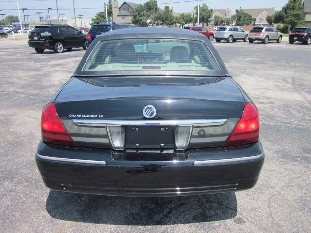 Mercury Grand Marquis 2010 photo 3