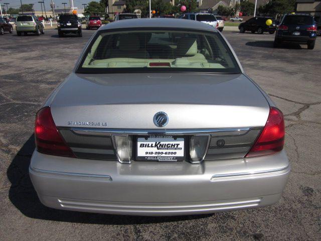 Mercury Grand Marquis 2010 photo 2