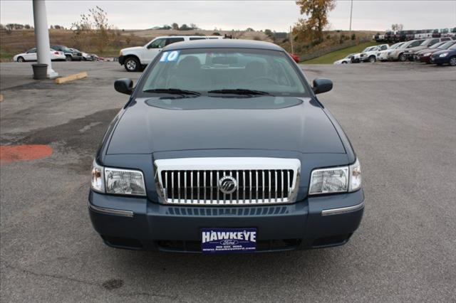 Mercury Grand Marquis 2010 photo 2