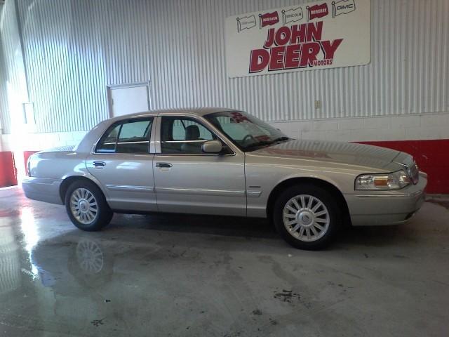 Mercury Grand Marquis 2010 photo 0