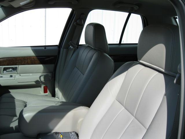 Mercury Grand Marquis 2010 photo 3