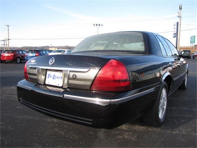 Mercury Grand Marquis 2010 photo 2