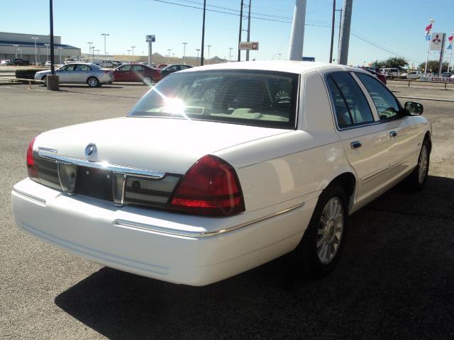 Mercury Grand Marquis 2010 photo 3