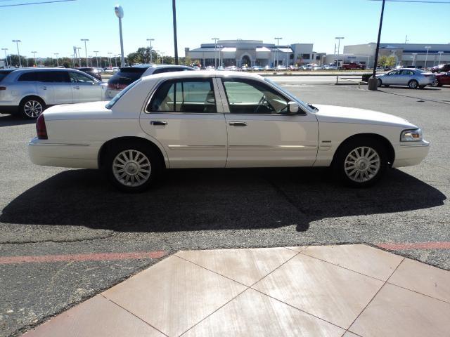 Mercury Grand Marquis 2010 photo 4