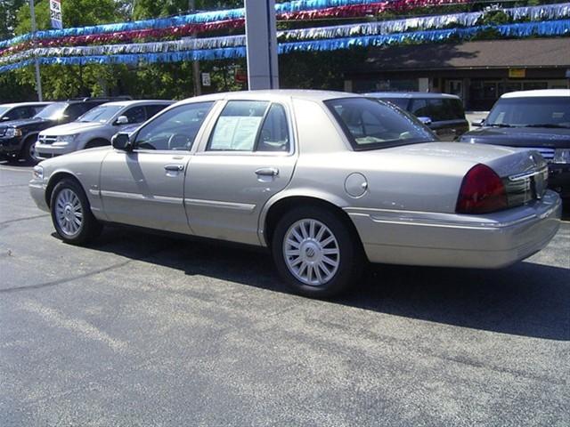 Mercury Grand Marquis 2010 photo 1