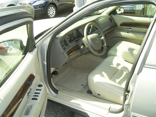 Mercury Grand Marquis 2010 photo 4