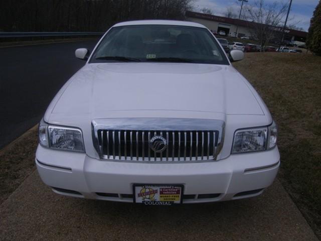 Mercury Grand Marquis 2010 photo 2