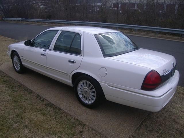 Mercury Grand Marquis 2010 photo 4