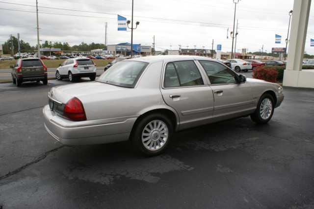 Mercury Grand Marquis 2010 photo 4