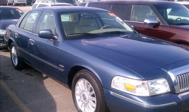 Mercury Grand Marquis 2011 photo 1