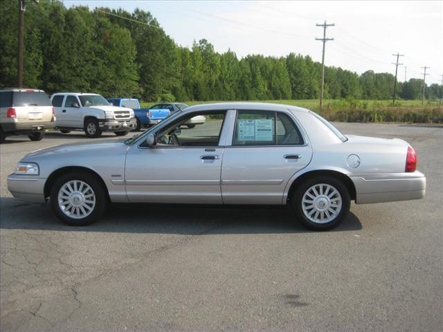 Mercury Grand Marquis 2011 photo 3