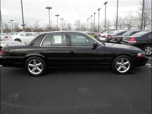 Mercury Marauder 2004 photo 1