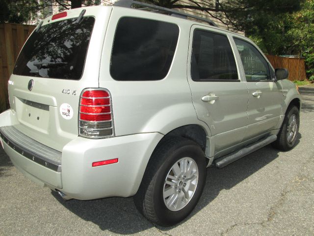 Mercury Mariner Base SUV