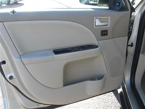 Mercury Montego 2005 photo 2