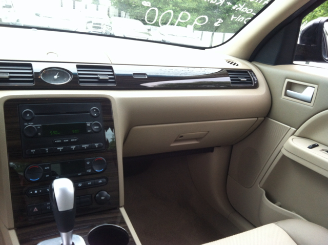 Mercury Montego 2006 photo 2