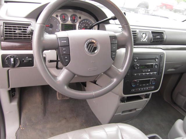 Mercury Monterey 2004 photo 20