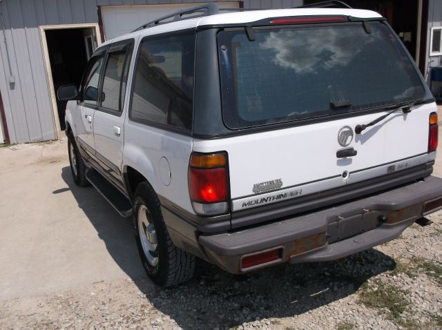 Mercury Mountaineer 1997 photo 1