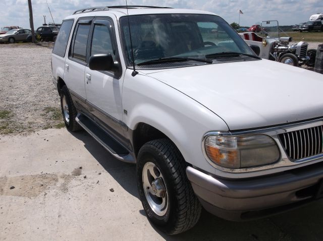 Mercury Mountaineer 1997 photo 3