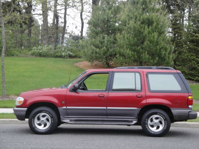 Mercury Mountaineer 1997 photo 2