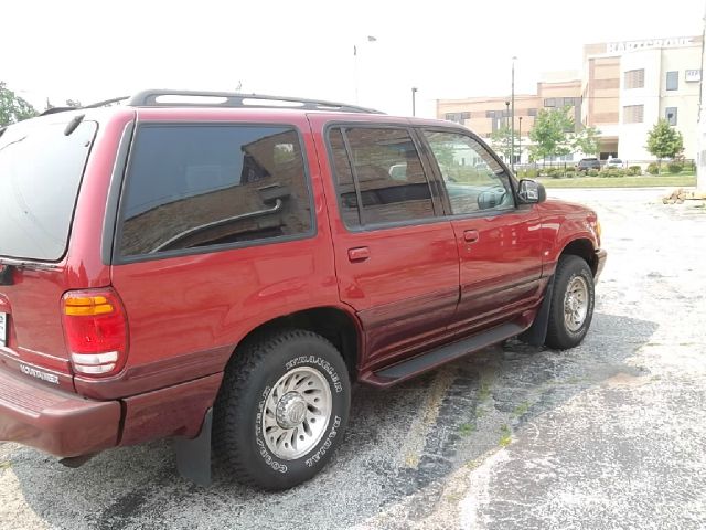 Mercury Mountaineer 2000 photo 1