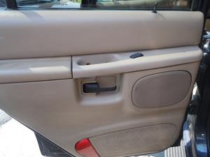 Mercury Mountaineer 2000 photo 2