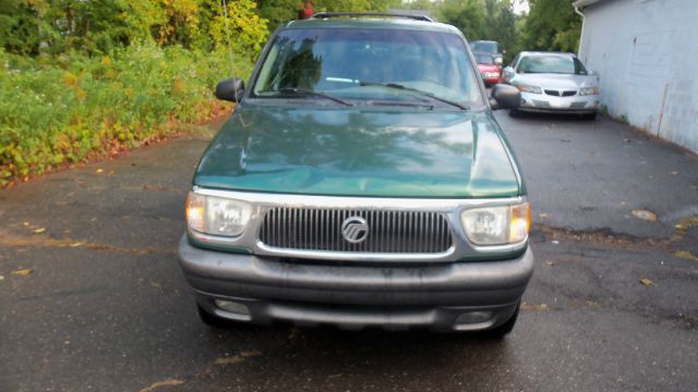 Mercury Mountaineer 2000 photo 2