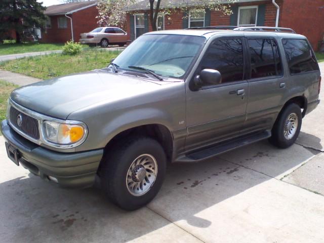 Mercury Mountaineer 2000 photo 2