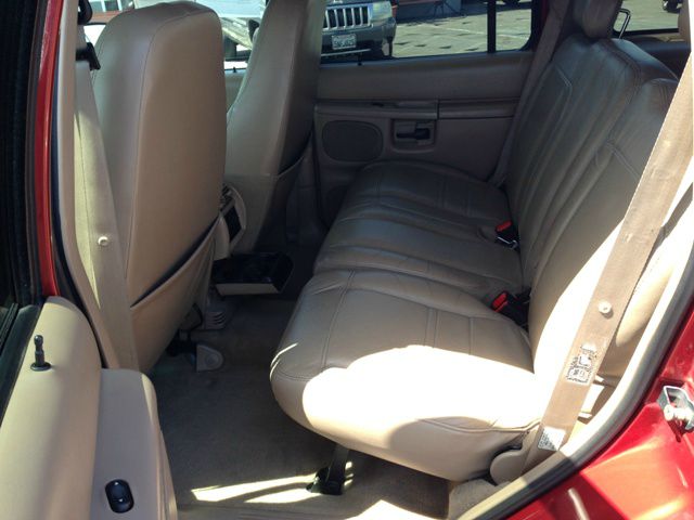 Mercury Mountaineer 2000 photo 2