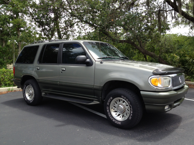 Mercury Mountaineer 2000 photo 1