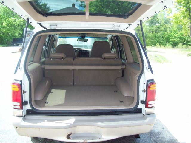 Mercury Mountaineer EX - DUAL Power Doors SUV