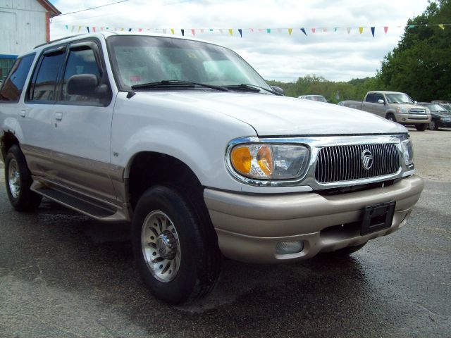 Mercury Mountaineer 2000 photo 1