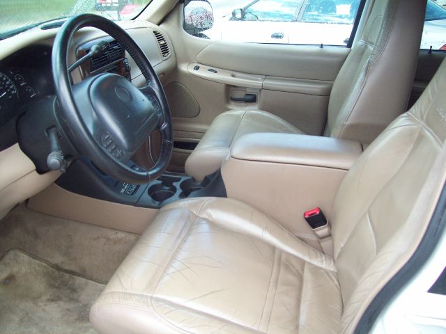 Mercury Mountaineer 2000 photo 9