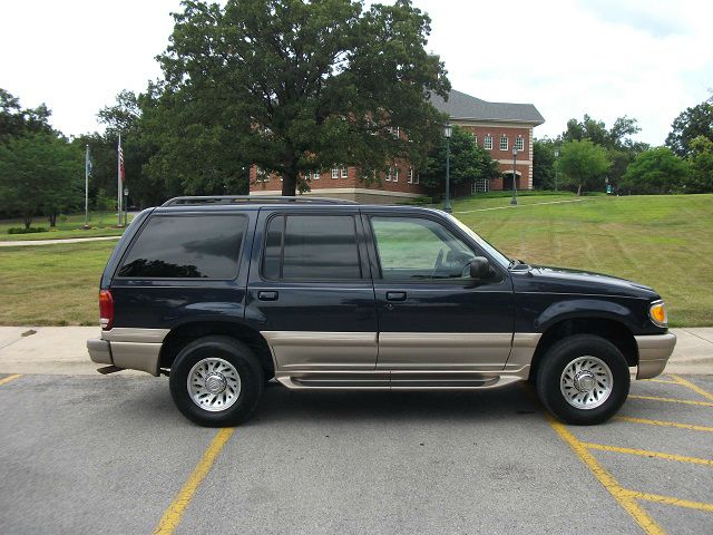 Mercury Mountaineer 2001 photo 3