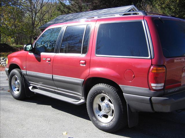 Mercury Mountaineer 2001 photo 1