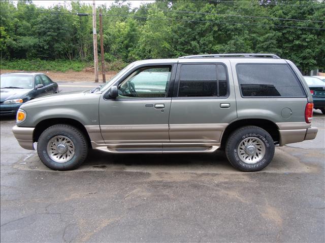 Mercury Mountaineer 2001 photo 2