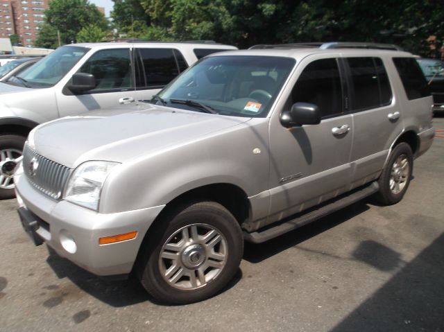 Mercury Mountaineer 2002 photo 1