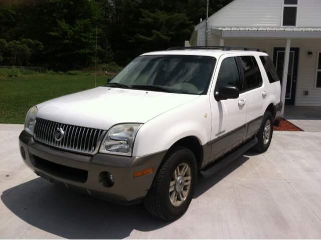 Mercury Mountaineer 2002 photo 3