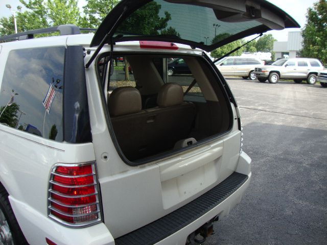 Mercury Mountaineer 2002 photo 14