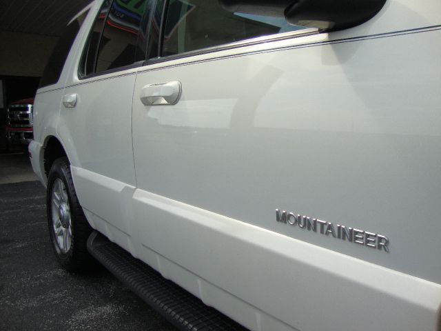 Mercury Mountaineer 2002 photo 15